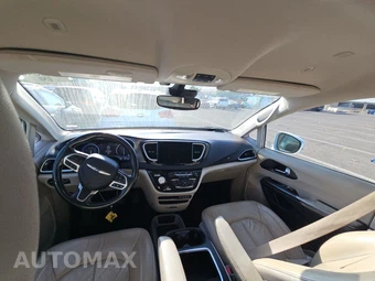 2021 Chrysler Pacifica Touring L 121.6" WB - miniatura 11