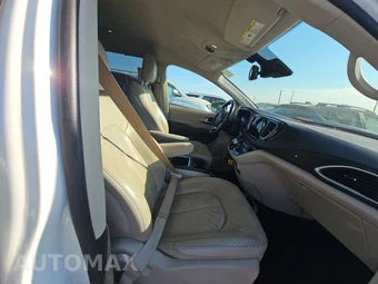 2021 Chrysler Pacifica Touring L 121.6" WB - miniatura 8