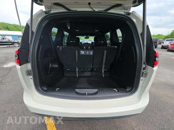 2021 Chrysler Pacifica Touring L 121.6" WB - miniatura 12