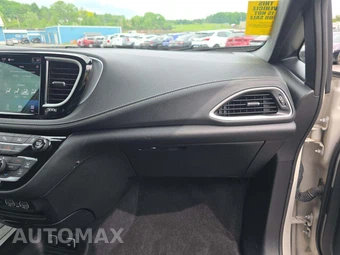 2021 Chrysler Pacifica Touring L 121.6" WB - miniatura 17