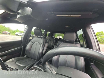 2021 Chrysler Pacifica Touring L 121.6" WB - miniatura 8