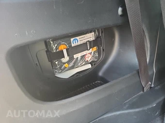 2021 Chrysler Pacifica Touring L 121.6" WB - miniatura 7