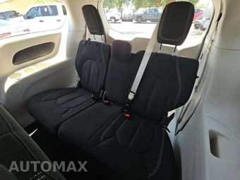 2021 Chrysler Voyager L 121.6" WB - miniatura 11