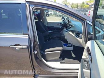 2021 Chrysler Voyager L 121.6" WB - miniatura 16