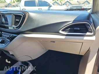 2021 Chrysler Voyager L 121.6" WB - miniatura 17