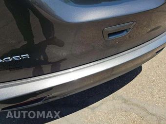 2021 Chrysler Voyager L 121.6" WB - miniatura 23