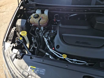 2021 Chrysler Voyager L 121.6" WB - miniatura 27
