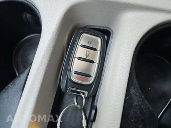2021 Chrysler Voyager L 121.6" WB - miniatura 5