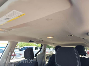 2021 Chrysler Voyager L 121.6" WB - miniatura 8