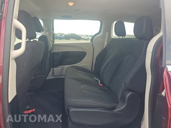 2021 Chrysler Voyager L 121.6" WB – miniatura 13