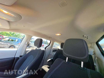 2021 Chrysler Voyager L 121.6" WB - miniatura 11