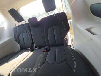 2021 Chrysler Voyager L 121.6" WB - miniatura 14