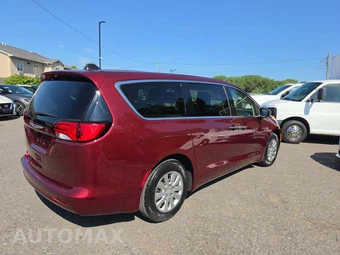 2021 Chrysler Voyager L 121.6" WB - miniatura 3