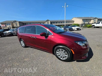 2021 Chrysler Voyager L 121.6" WB - miniatura 4