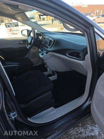 2021 Chrysler Voyager L 121.6" WB - miniatura 19