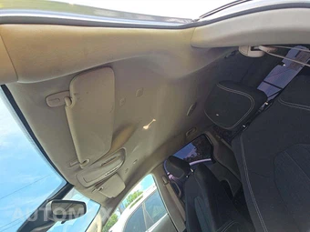 2021 Chrysler Voyager L 121.6" WB - miniatura 11