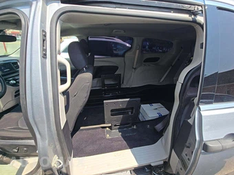 2021 Chrysler Voyager L 121.6" WB - miniatura 13