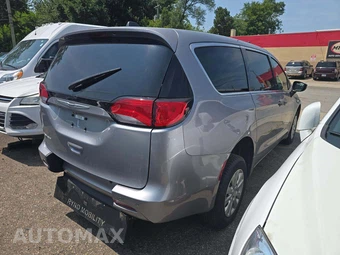 2021 Chrysler Voyager L 121.6" WB - miniatura 3