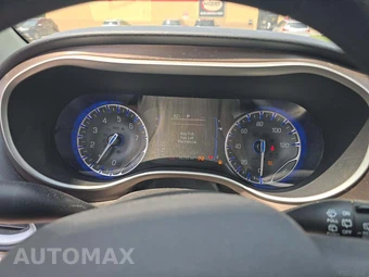 2021 Chrysler Voyager L 121.6" WB - miniatura 9