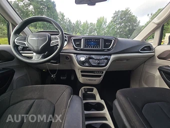 2021 Chrysler Voyager LX 121.6" WB - miniatura 11