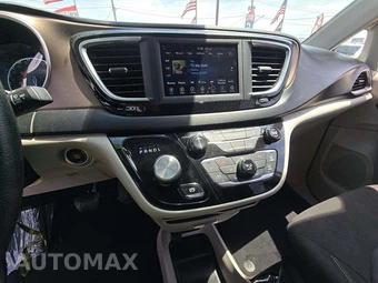 2021 Chrysler Voyager LX 121.6" WB - miniatura 10