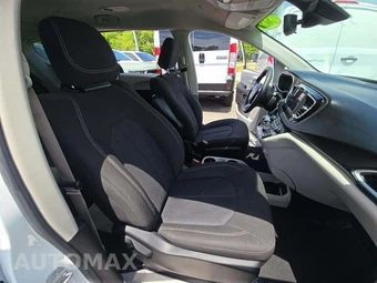 2021 Chrysler Voyager LX 121.6" WB - miniatura 19