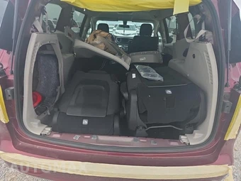 2021 Chrysler Voyager LX 121.6" WB - miniatura 19