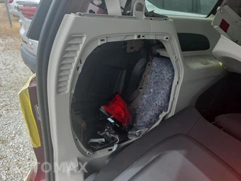 2021 Chrysler Voyager LX 121.6" WB - miniatura 22