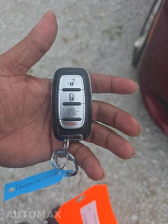 2021 Chrysler Voyager LX 121.6" WB - miniatura 27
