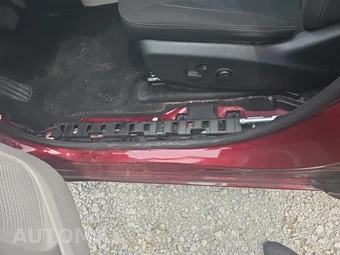 2021 Chrysler Voyager LX 121.6" WB - miniatura 32