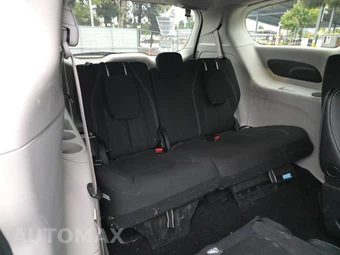 2021 Chrysler Voyager LX 121.6" WB - miniatura 14