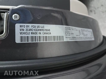 2021 Chrysler Voyager LX 121.6" WB - miniatura 15
