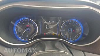 2021 Chrysler Voyager LX 121.6" WB - miniatura 19