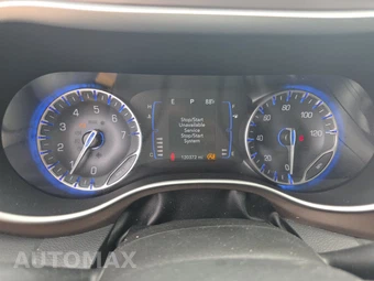 2021 Chrysler Voyager LXi 121.6" WB - miniatura 12