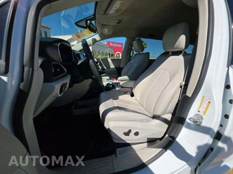 2021 Chrysler Voyager LXi 121.6" WB - miniatura 3