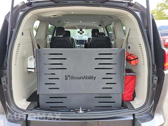 2021 Chrysler Voyager LXi 121.6" WB - miniatura 15