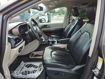 2021 Chrysler Voyager LXi 121.6" WB - miniatura 6