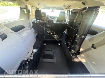 2021 Chrysler Voyager LXi 121.6" WB - miniatura 3