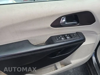 2021 Chrysler Voyager LXi 121.6" WB - miniatura 9