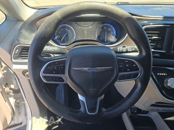2021 Chrysler Voyager LXi 121.6" WB - miniatura 10