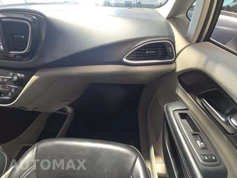 2021 Chrysler Voyager LXi 121.6" WB - miniatura 20