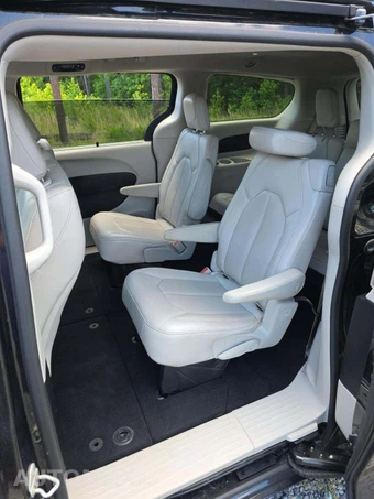 2021 Chrysler Voyager LXi 121.6" WB - miniatura 10