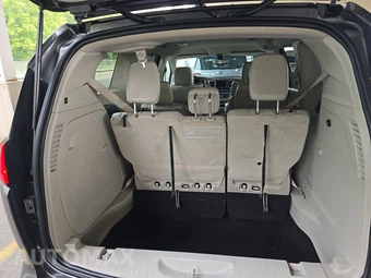 2021 Chrysler Voyager LXi 121.6" WB - miniatura 17