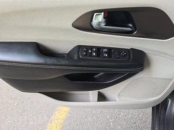 2021 Chrysler Voyager LXi 121.6" WB - miniatura 9