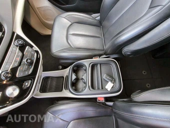 2021 Chrysler Voyager LXi 121.6" WB - miniatura 10