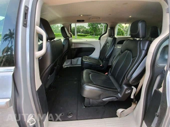2021 Chrysler Voyager LXi 121.6" WB - miniatura 12