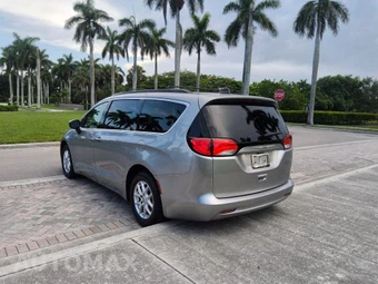 2021 Chrysler Voyager LXi 121.6" WB - miniatura 21