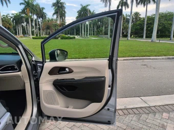 2021 Chrysler Voyager LXi 121.6" WB - miniatura 39