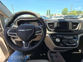 2021 Chrysler Voyager LXi 121.6" WB - miniatura 10