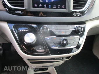 2021 Chrysler Voyager LXi 121.6" WB - miniatura 12